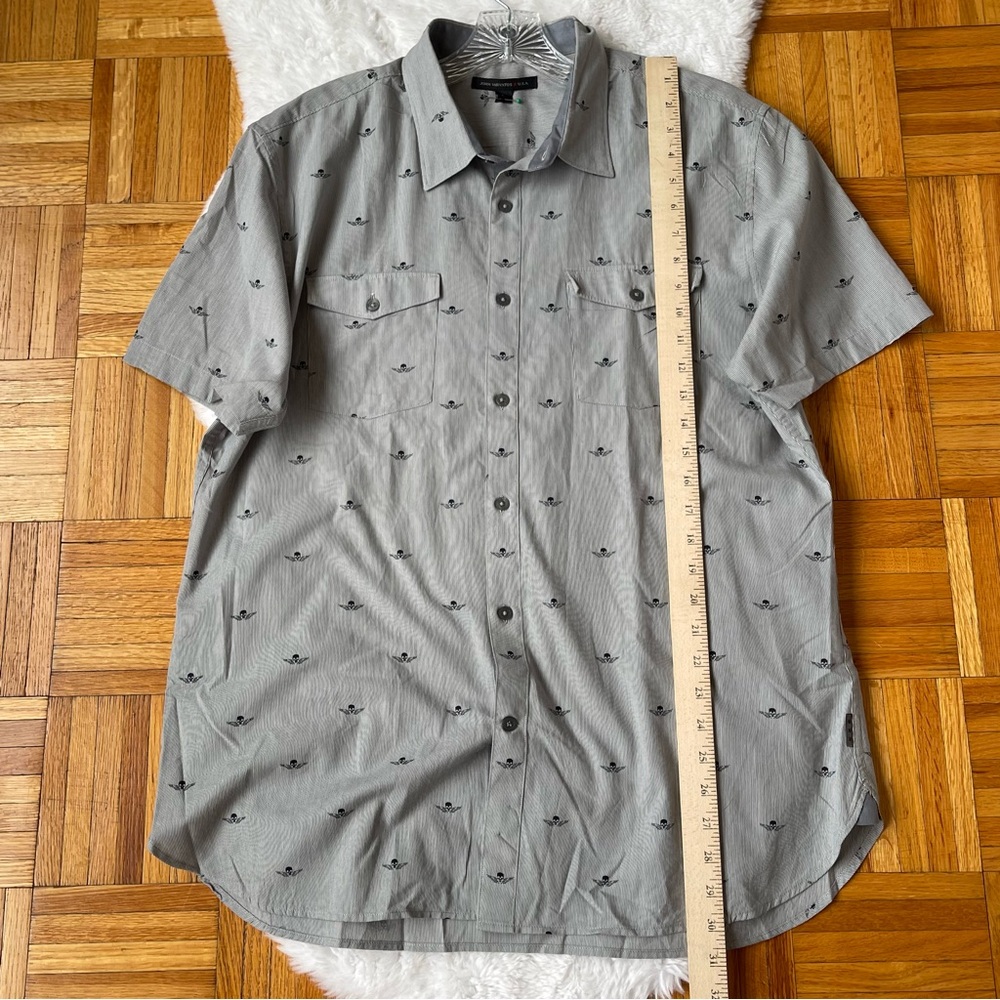 JOHN VARVATOS  Shirt Mens Large Gray Striped Skull Wings Short Sleeve Cotton - Picture 6 of 6